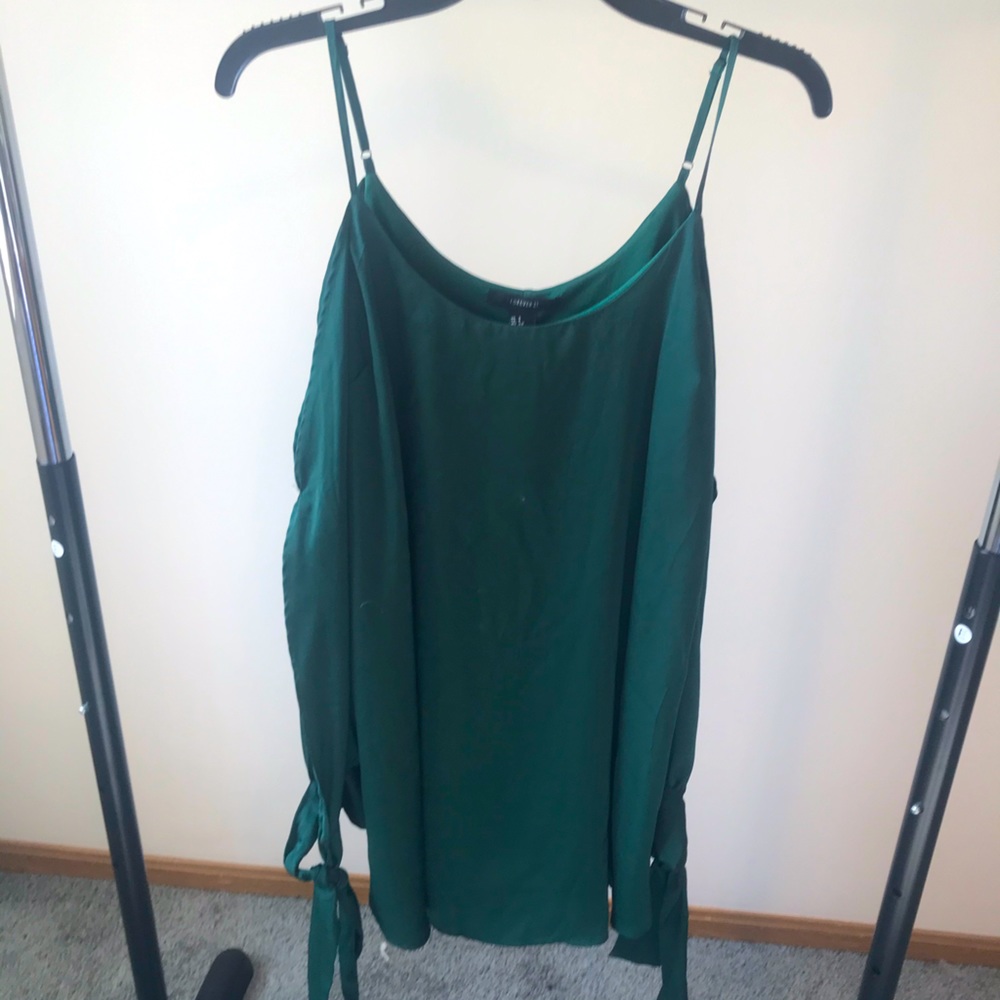 Green Cold shoulder long sleeve dress